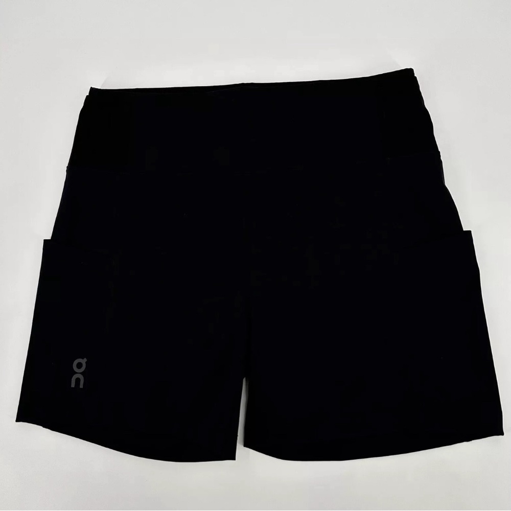 On Sprinter shorts Women’s Medium Black